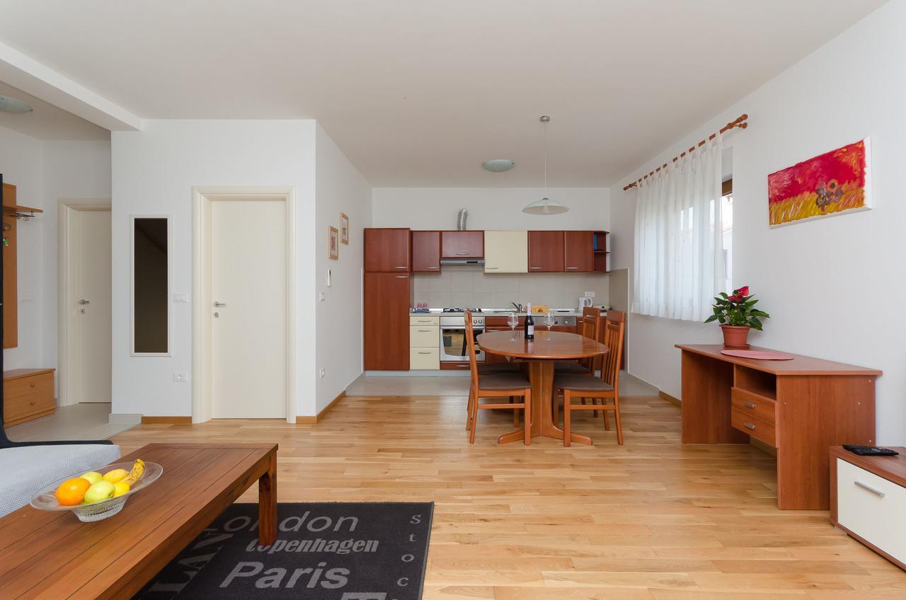 Apartment Goran 罗维尼 外观 照片
